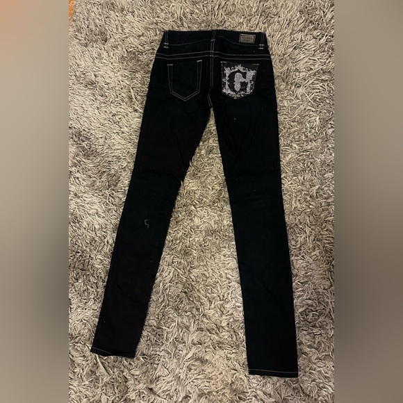 GUESS daredevil skinny size 24. Rhinestone pocket. - Picture 3 of 5